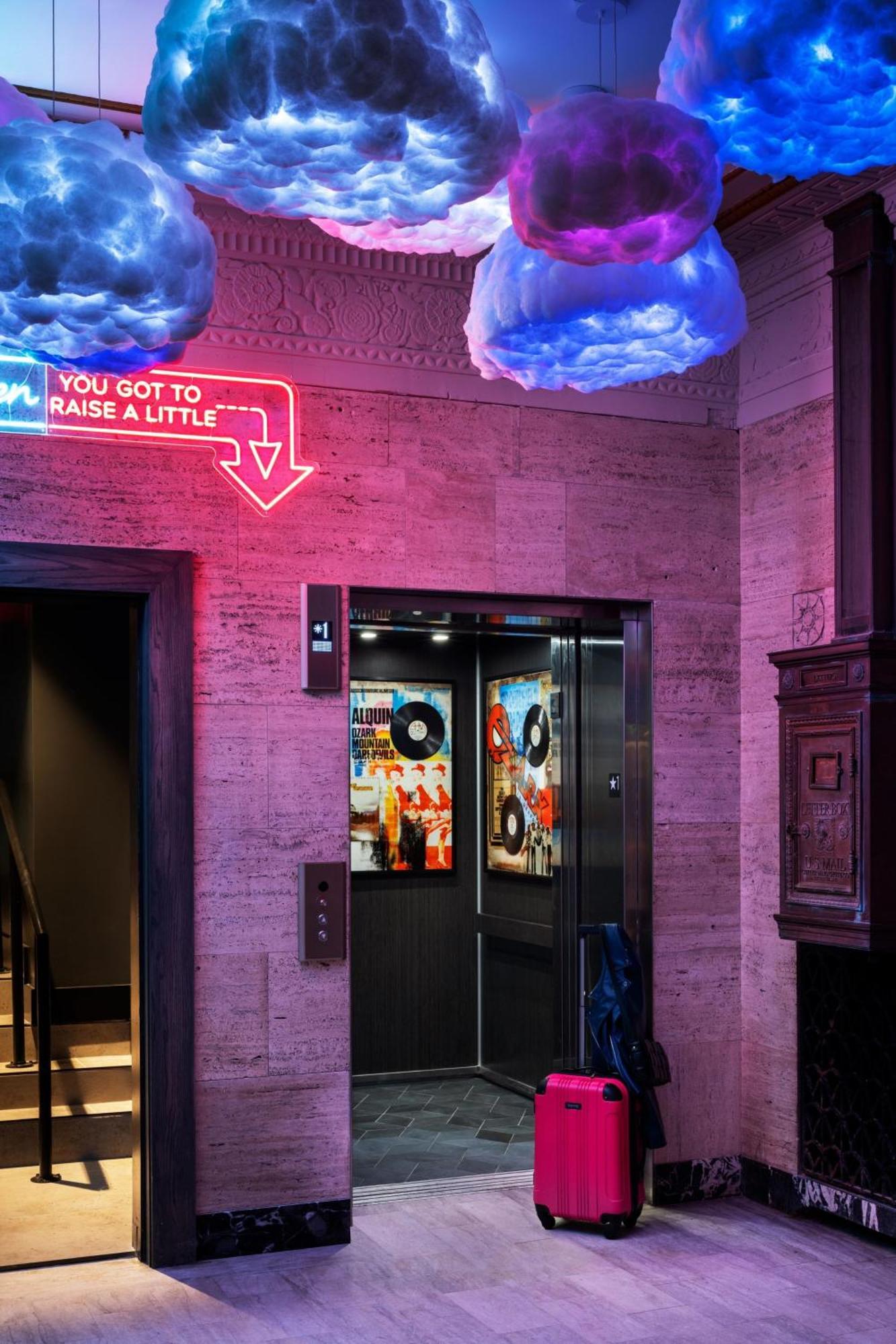 Moxy Springfield Downtown Hotel Ngoại thất bức ảnh