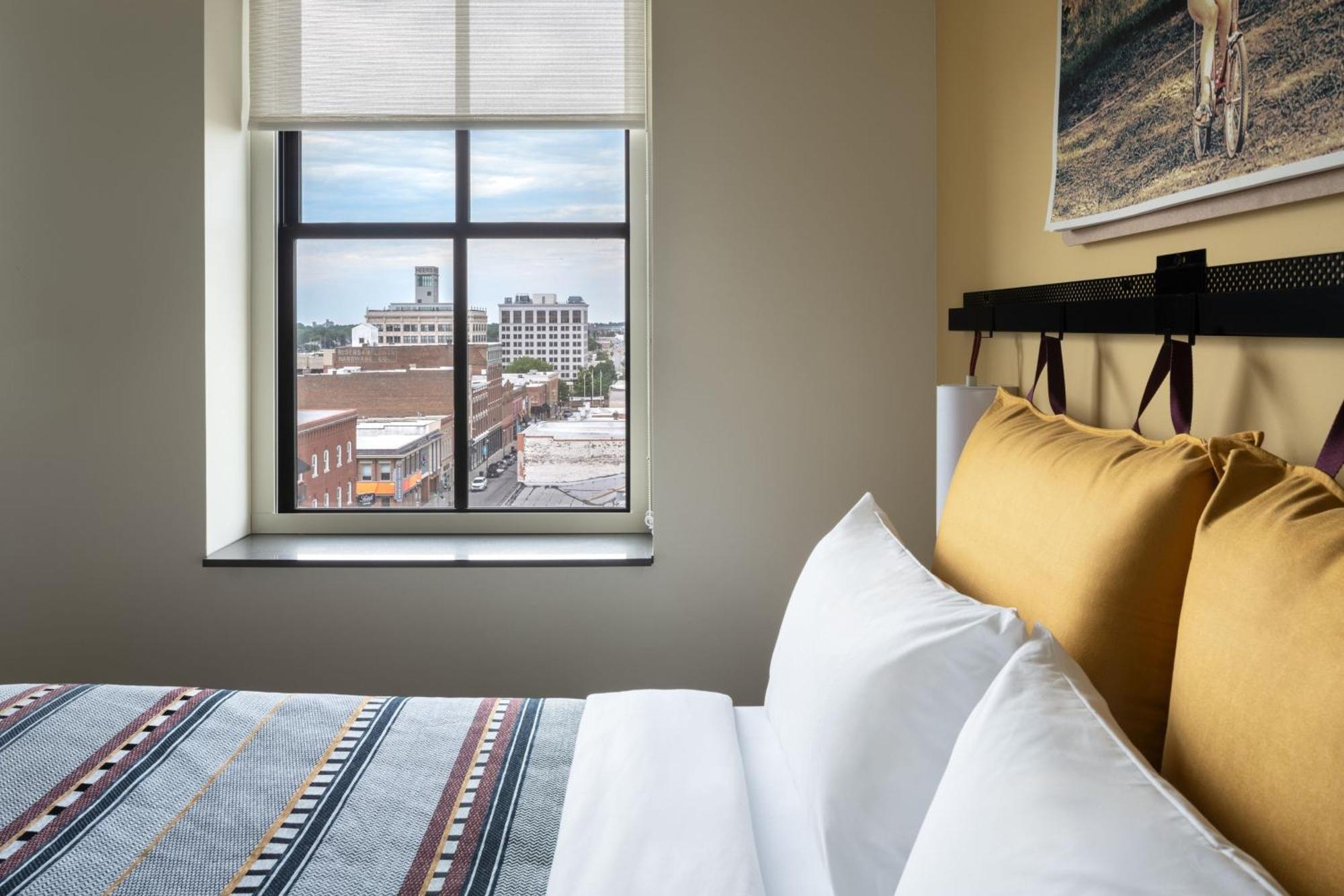 Moxy Springfield Downtown Hotel Ngoại thất bức ảnh